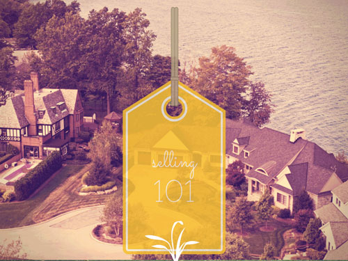Three luxury homes in a cul-de-sac on the Lake with the words Selling 101 on top of a yellow tag